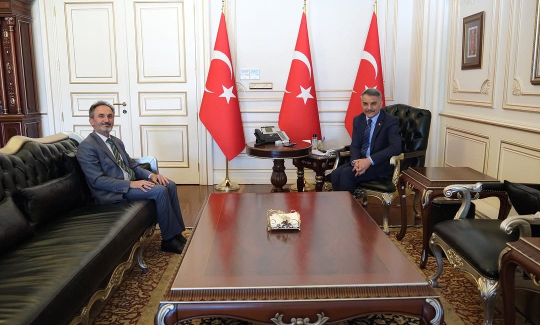 Hac vazifesini tamamlayarak kutsal topraklardan dönen İl Müftüsü Ali Gülden,