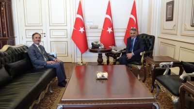 Hac vazifesini tamamlayarak kutsal topraklardan dönen İl Müftüsü Ali Gülden,