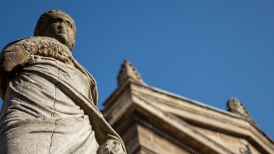 İstanbul Arkeoloji Müzeleri ve çevresindeki müzeler, binlerce yıllık geçmişi gözler