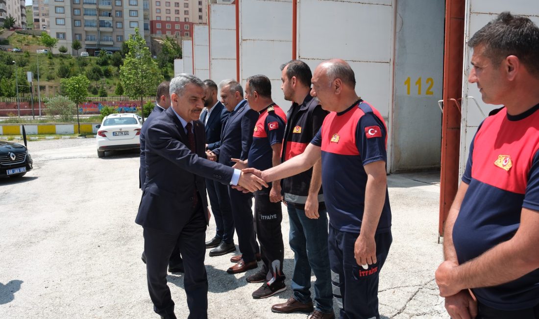 Bayramda görev başındaki itfaiye personelini unutmayan Yozgat Valisi Mehmet Ali