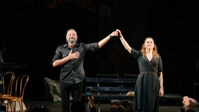 Kerem Alışık ve Evrim Alasya’nın başrolünde yer aldığı “Aşk Biter