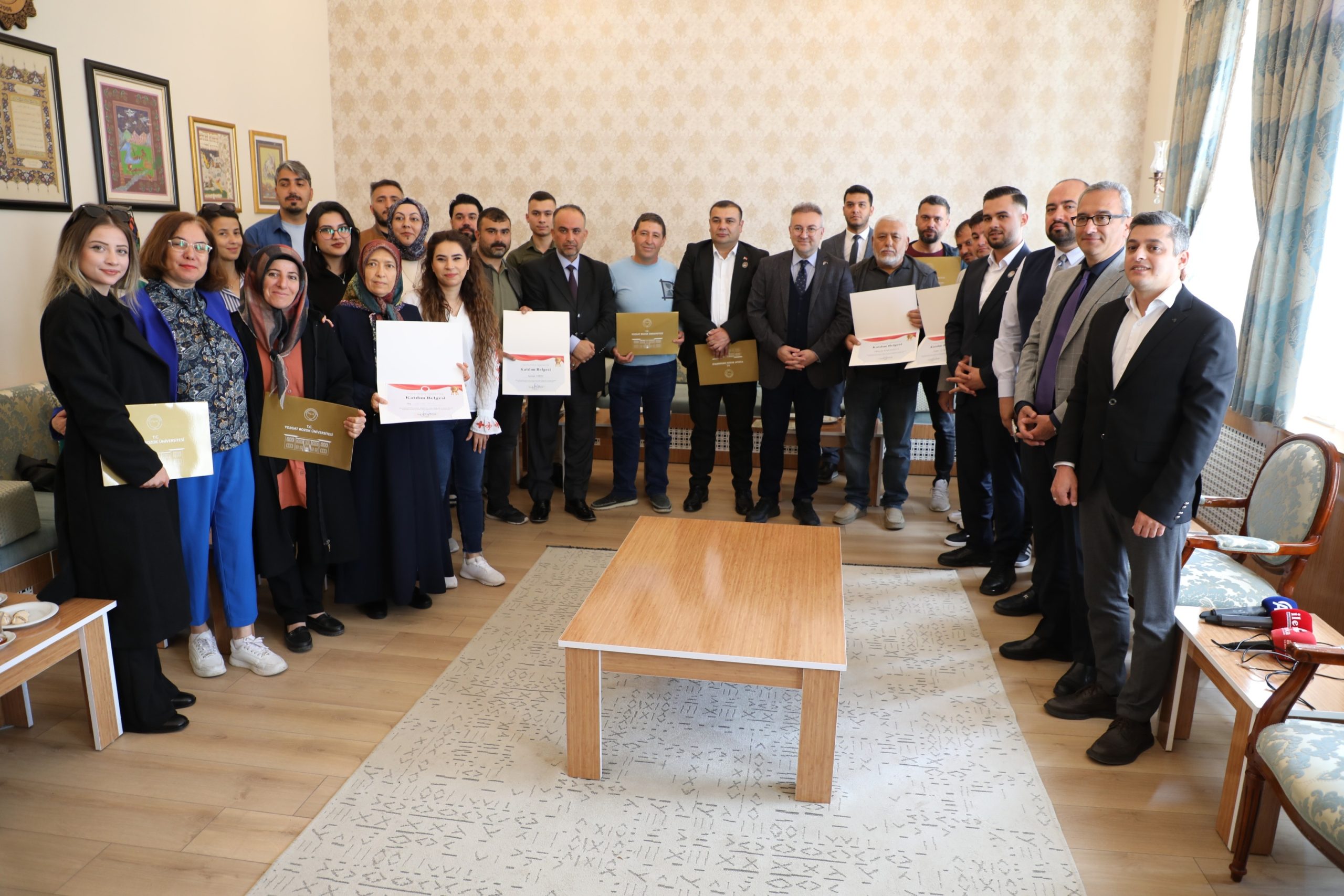 Şehit yakınları ve gazilere yönelik sağlık, hukuk, iletişim ve sosyal