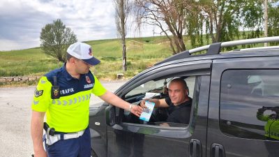 Yozgat İl Jandarma Komutanlığı, bayram tedbirleri kapsamında sürücülere yönelik bilgilendirme