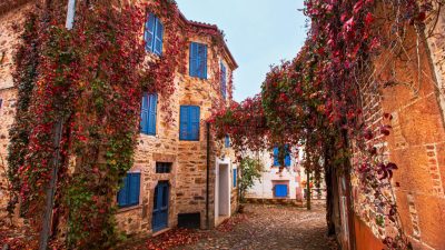 Antik kentlerden termal sulara, doğa harikalarından O.smanlı eserlerine kadar zenginlikleriyle