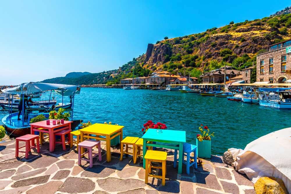 Ayvacık’ta Doğa ve Tarihin Kucaklaştığı Yerler: Unutulmaz Bir Gezi Rotası