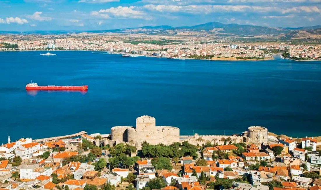 Çanakkale, Türkiye'nin tarihi ve doğal güzellikleriyle öne çıkan, eşsiz bir
