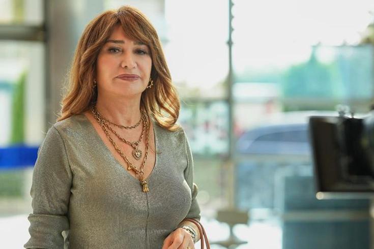 Ünlü oyuncu Demet Akbağ, sosyal medya hesabından yaptığı paylaşımla "Bir