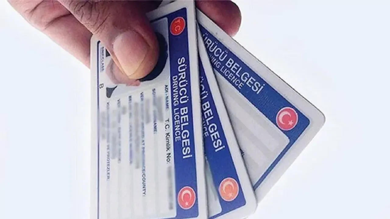 Eski tip sürücü belgelerinin yenilenmesi için belirlenen süre 31 Temmuz