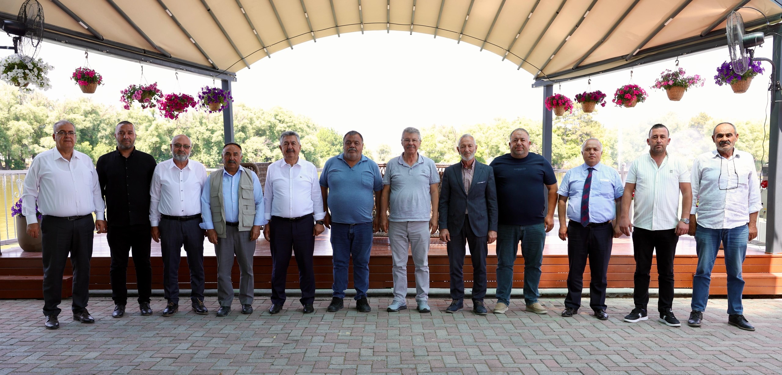 Boğazlıyan Motorlu Yük Taşıma Kooperatifi Başkanı Köksal Kılıçaslan ve yönetim