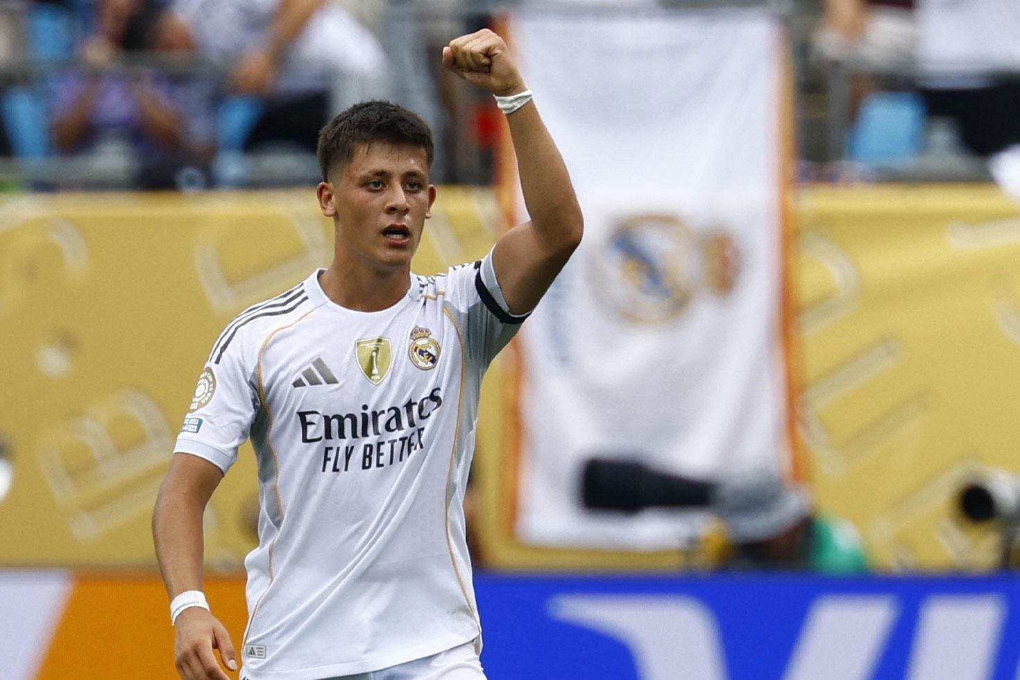 FIFA Dünya Kulüpler Kupası'nda forma giyen milli futbolcularımız Kenan Yıldız