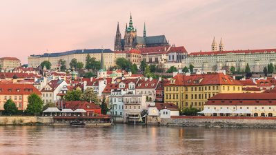 Tarihi dokusu, Gotik mimarisi ve romantik atmosferiyle dikkat çeken Prag,
