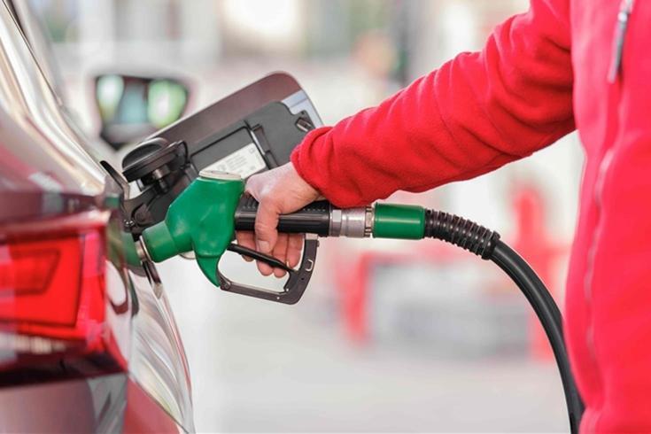 Döviz kurları ve petrol fiyatlarındaki değişiklikler, akaryakıt fiyatlarını etkilemeye devam