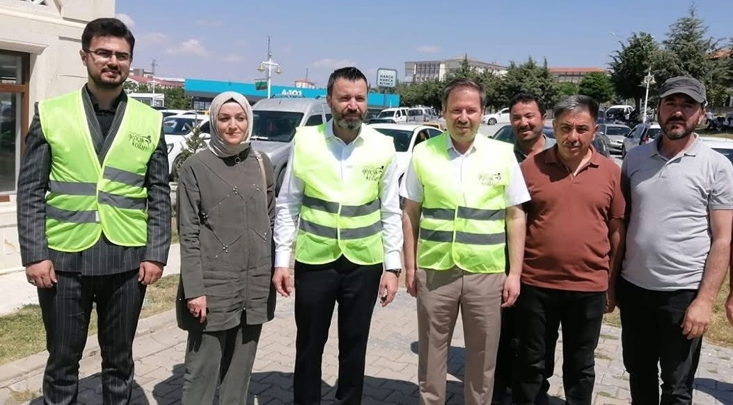 AK Parti Yozgat teşkilatı, üniversite sınavına giren gençler ve ailelerine