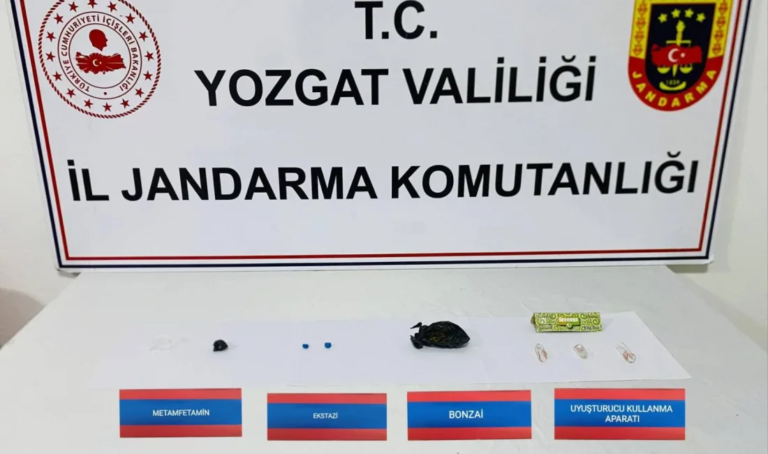 Yozgat’ta jandarma ekiplerinin düzenlediği operasyonda, uyuşturucu madde taşıdığı tespit edilen