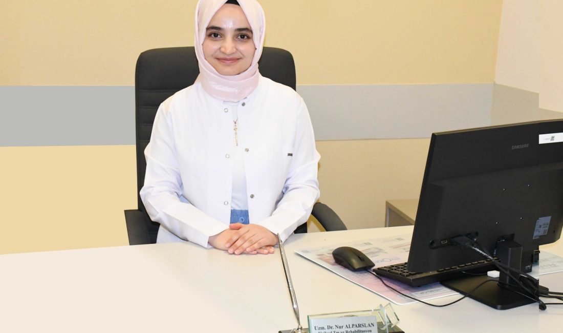 Yozgat Şehir Hastanesi Uzmanı Dr. Nur Alparslan, omurga eğriliği olan