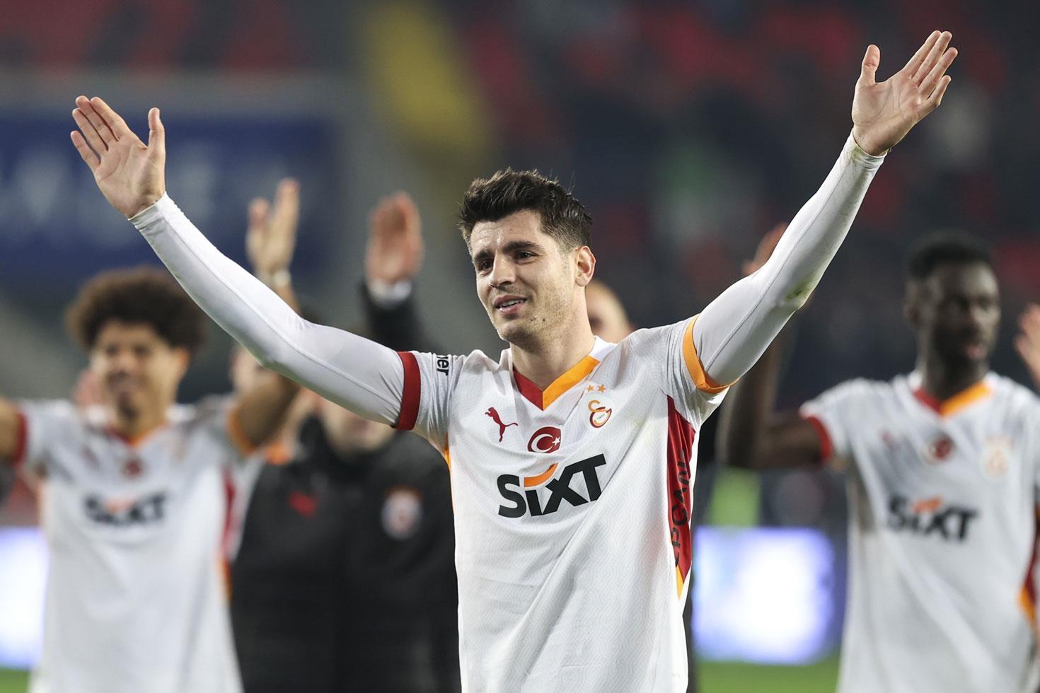 Alvaro Morata, Galatasaray formasını giymekten vazgeçip kariyerine Como'da devam etmeye