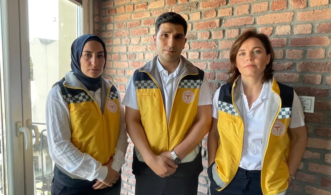 Tülin Özen, Evliya Aykan ve Naz Göktan, yapımcılığını Ali Burak