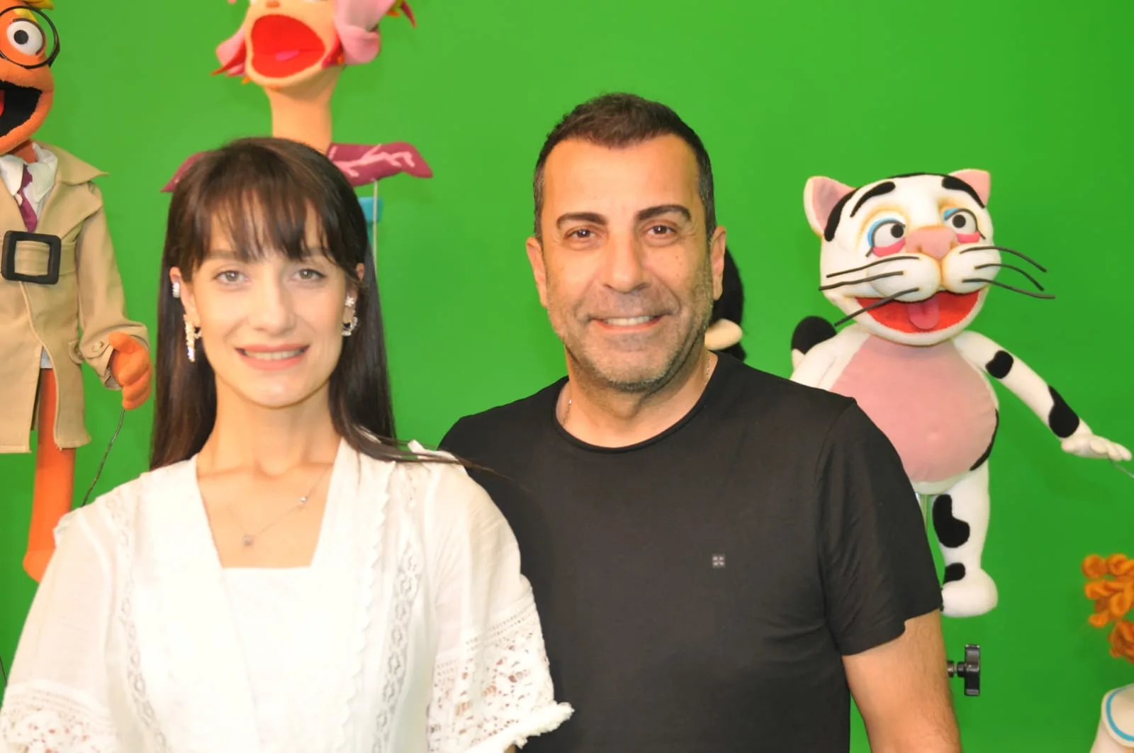 Emre Karayel ve eşi Gizem Karayel’den “Dedektif Reptır” filmi geliyor.