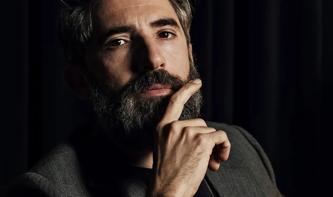 Mert Turak, Demet Evgar’lı fenomen dizi “Bahar”ın yeni sezonunda yer