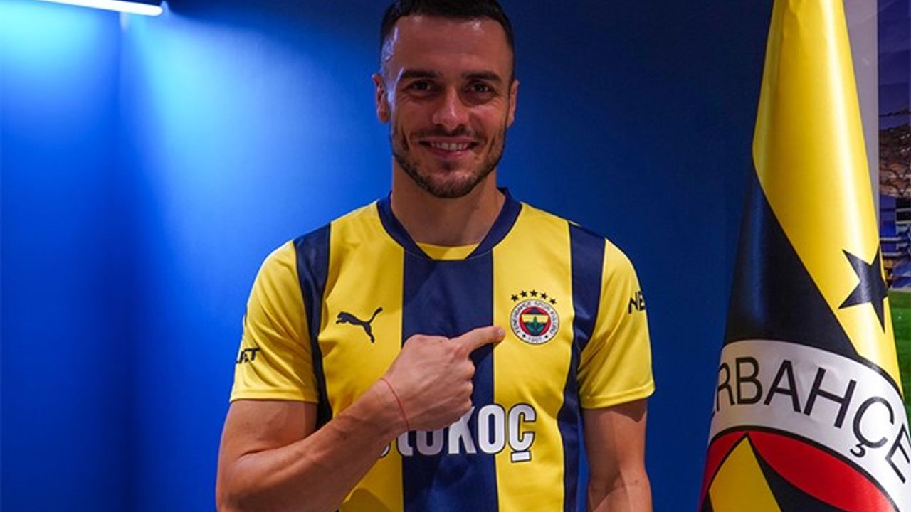 Futbol dünyasında sıkça adı geçen Filip Kostic'e, Juventus ve Fenerbahçe