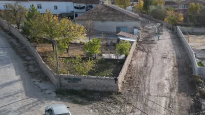 Boğazlıyan Belediye Başkanı Gökhan Coşar, Karakoç Mahallesi’nde yürütülen projeleri yerinde