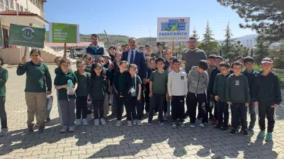 Çekerek'teki okullarda sürdürülebilirlik bilincini artırmaya yönelik projeler kapsamında Cumhuriyet İlkokulu,