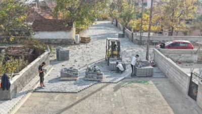 Çekerek Belediyesi, ilçe yollarını daha konforlu hale getirmek amacıyla kilit