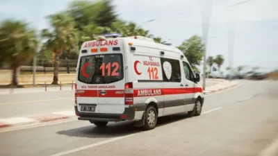 Kahramanmaraş'ın Dulkadiroğlu ilçesinde karşıdan karşıya geçmek isteyen 5 yaşındaki çocuk,