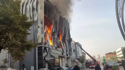 Parfüm deposunda meydana gelen yangında 6 kişi hayatını kaybetti, 2