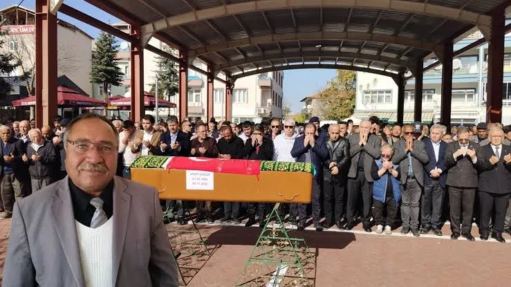 Türk halk müziği kültürünün önemli isimlerinden biri olan Adem Göçer