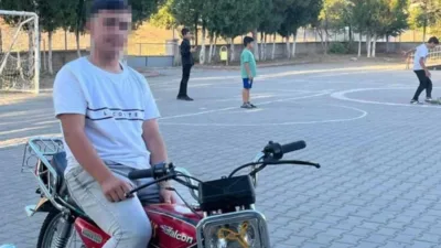 14 yaşındaki motosiklet sürücüsü ile otomobil çarpıştı.  Ağır yaralanan