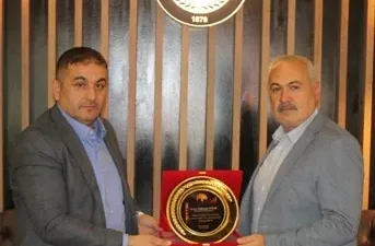 Esenyurt Yozgatlılar Derneği Başkanı Ramazan Tülek ile iş insanı Turgay