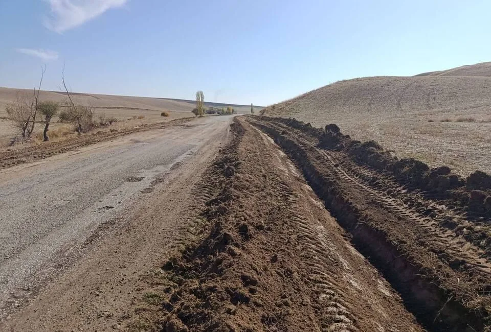 Şefaatli Kaymakamlığı, ilçeye bağlı köylerde yürütülen temizlik ve altyapı çalışmalarının