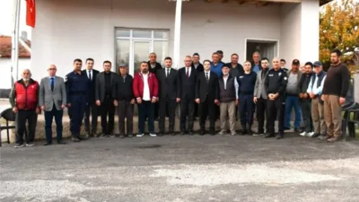 Sorgun Kaymakamı Abdurrezzak Canpolat, daire amirleri ile birlikte Karaveli, Çavuş,