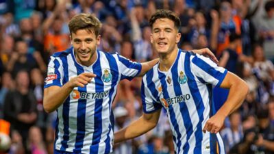 UEFA Avrupa Ligi’nde 4.  hafta heyecanı devam ediyor.