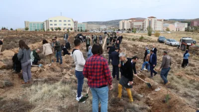 Yozgat Bozok Üniversitesi'nde 11 Kasım Milli Ağaçlandırma Günü kapsamında düzenlenen