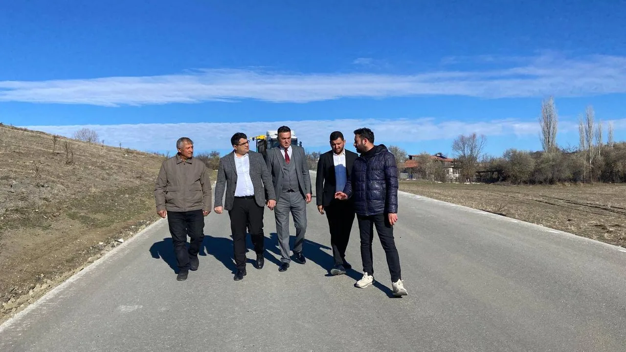 Akdağmadeni Kaymakamı Cafer Kaymakçı, Özel İdare Müdürü Esat Akyüz ile