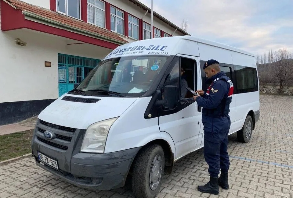 Yozgat’ın Boğazlıyan ve Kadışehri ilçelerinde, İlçe Jandarma Komutanlıkları tarafından okullarda