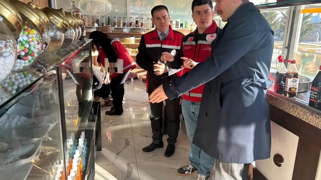 Yozgat'ın Boğazlıyan ilçesinde iş yerlerine yönelik denetimler Kaymakam Aydın Yanık