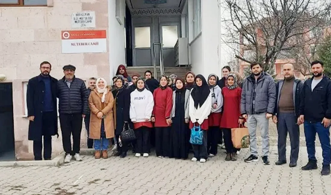 Yozgat’ın Boğazlıyan ilçesinde, Boğazlıyan Kız Anadolu İmam Hatip Lisesi öğrencileri,