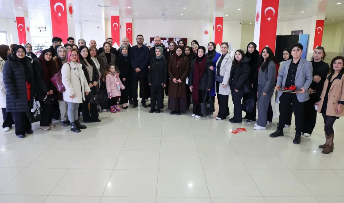 Sergi, katılımcılardan yoğun ilgi gördü. Bozok Üniversitesi'nde "Oz Büyücüsü: Bir