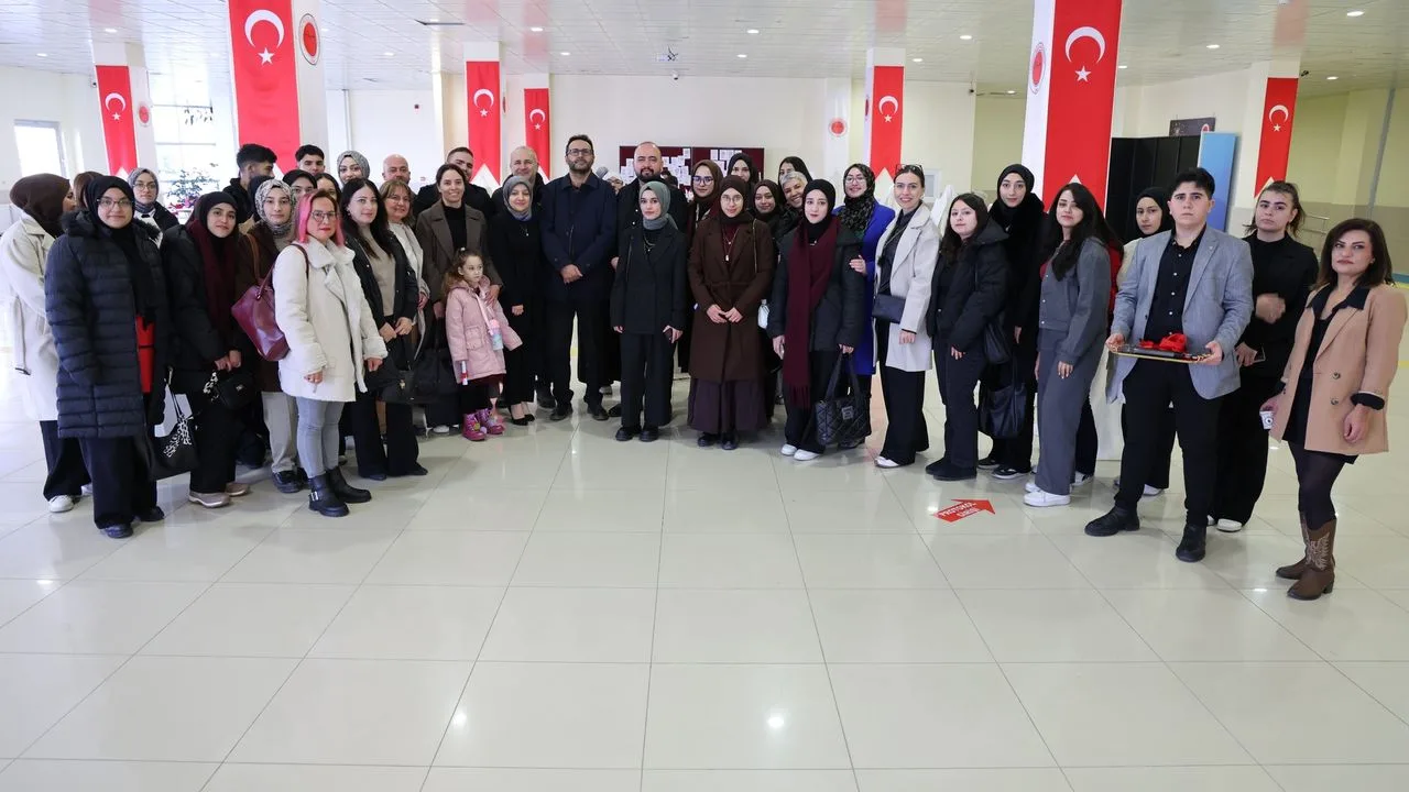 Sergi, katılımcılardan yoğun ilgi gördü. Bozok Üniversitesi'nde "Oz Büyücüsü: Bir