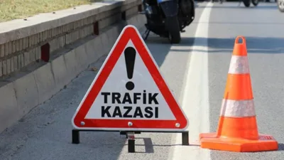 Sabaha karşı meydana gelen iki ayrı trafik kazasında 3 kişi