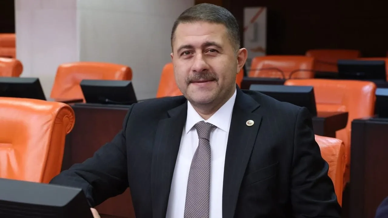 Milliyetçi Hareket Partisi (MHP) Yozgat Milletvekili Ethem Sedef, Sebatspor maçı