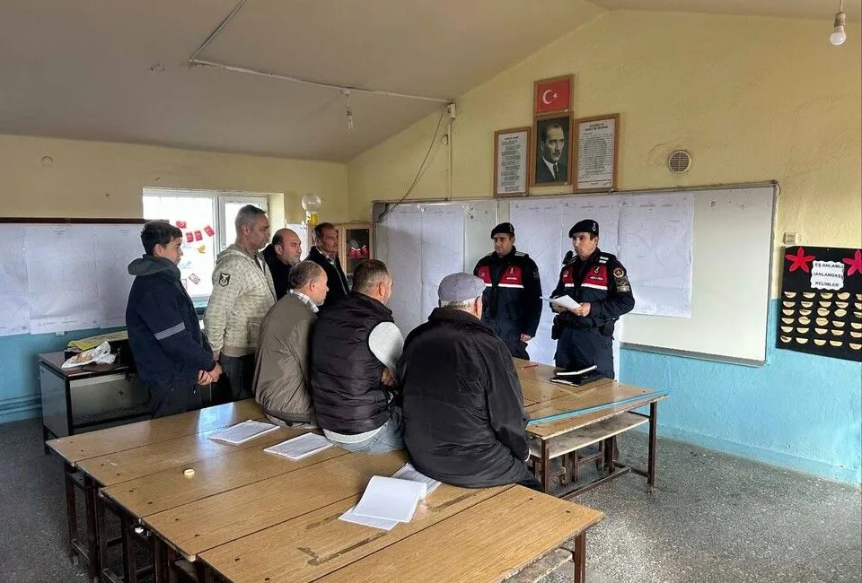 Yozgat’ın Şefaatli ilçesinde, İlçe Jandarma Komutanlığı tarafından yürütülen önleyici devriye