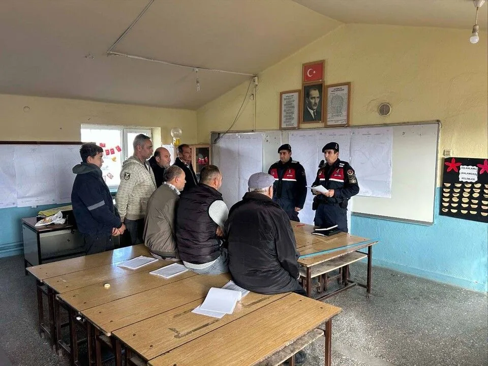 Yozgat’ın Şefaatli ilçesinde, İlçe Jandarma Komutanlığı tarafından yürütülen önleyici devriye