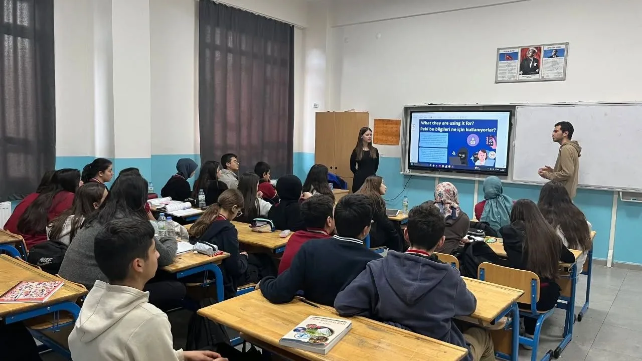 Yozgat'ın Sorgun ilçesinde faaliyet gösteren SORGED, gönüllüler ve çocukları bir