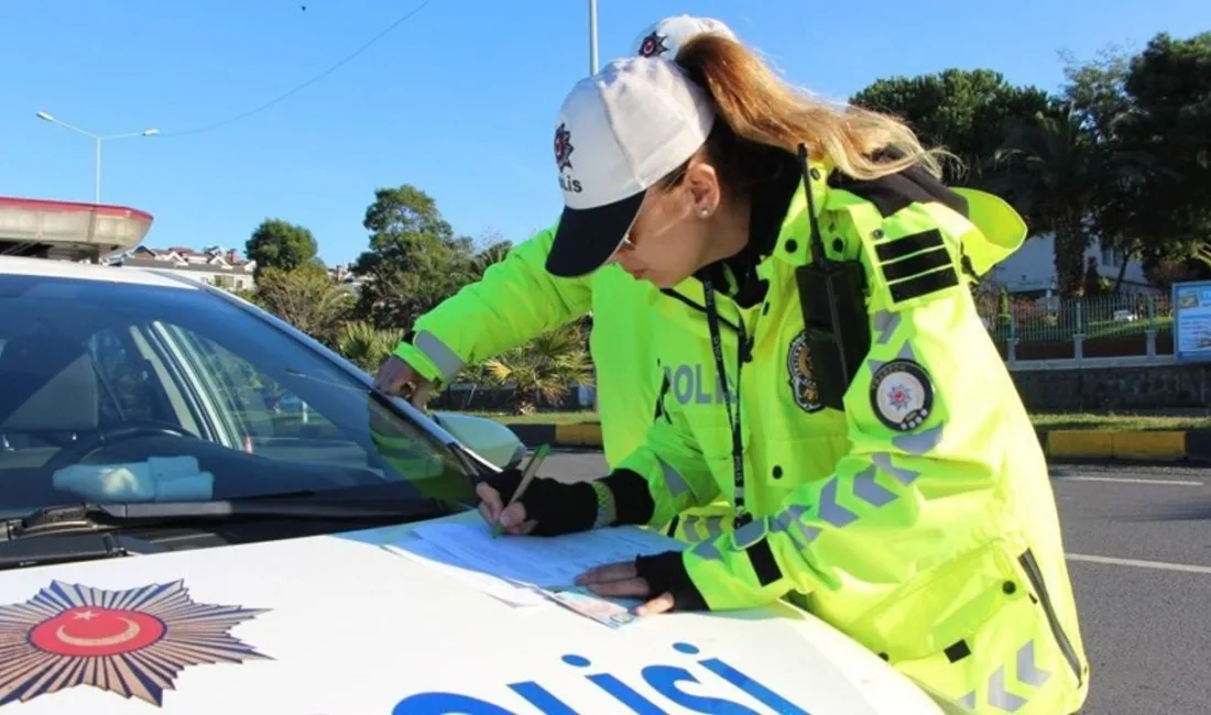 Sürücülerin uyması gereken kurallar yeniden düzenleniyor. TBMM’de görüşülmesi beklenen trafik