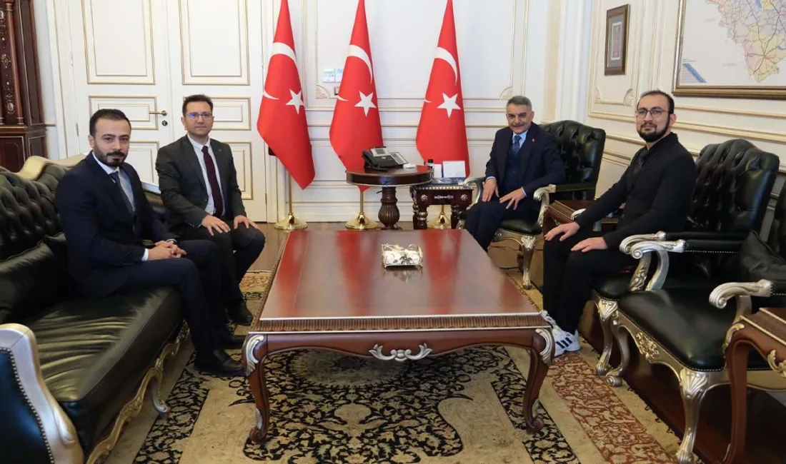 Türk PDR Derneği Genel Başkanı Mehmet Fatih Kılıç ve beraberindeki