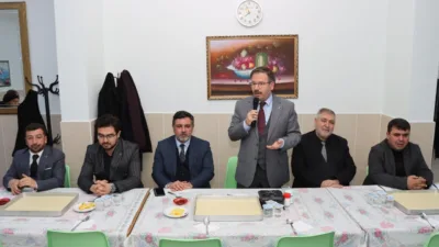 AK Parti Yerköy İlçe Başkanlığı tarafından düzenlenen arabaşı programında, katılımcılar
